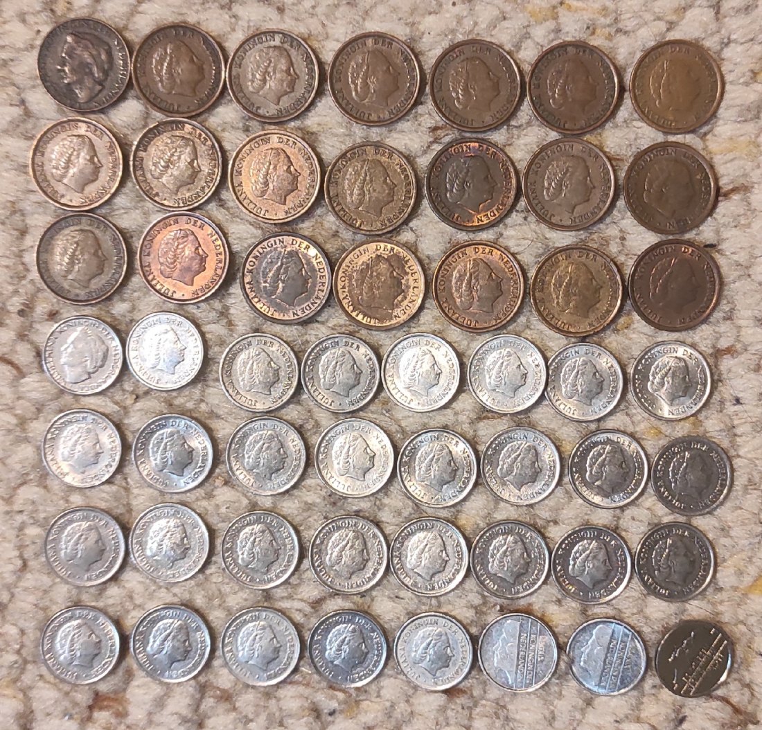  Set 123: Niederlande Münzlot mit 21 x 1 Cent und 24 x 10 Cent verschiedener Jahrgänge   