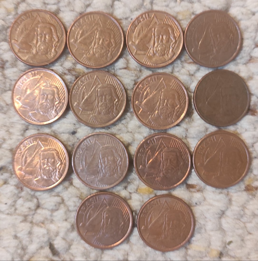  Set 048: Brasilien Münzlot mit 14 x 5 Centavos verschiedener Jahrgänge   