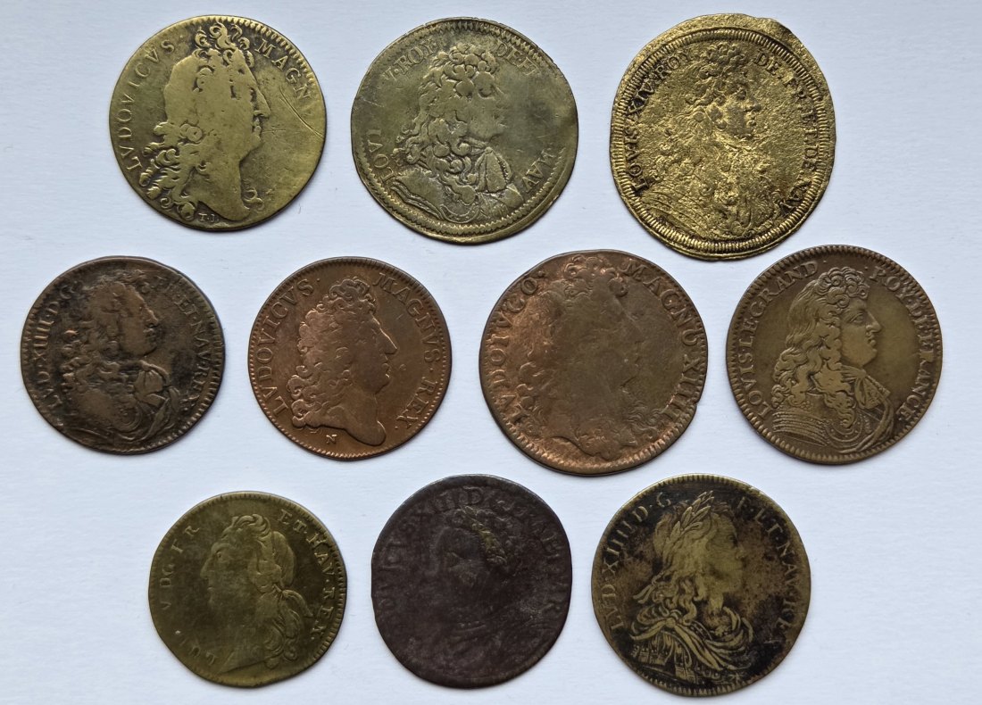  Lot aus zehn Jetons/Rechenpfennigen mit Portrait Ludwigs   