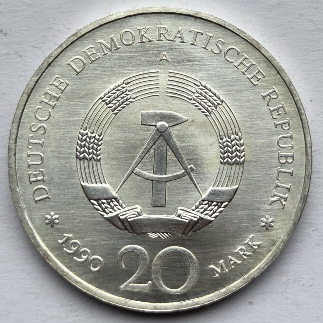  DDR: 20 Mark Brandenburger Tor 1990 in Silber, 18,2 g Feinsilber   