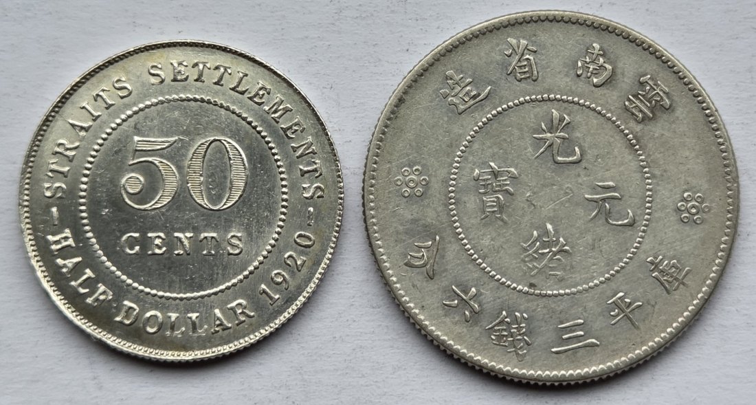  Straits Settlements/China: Lot aus zwei Silbermünzen, zusammen 10,8 g Feinsilber   