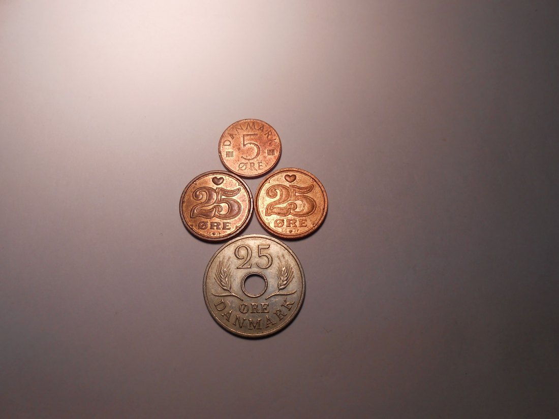 hn3 / Dänemark, 4er Lot, 5Öre 1981 (KM# 859), 25Öre 1967 (KM# 855), 25Öre 1990+1991 (KM# 868)