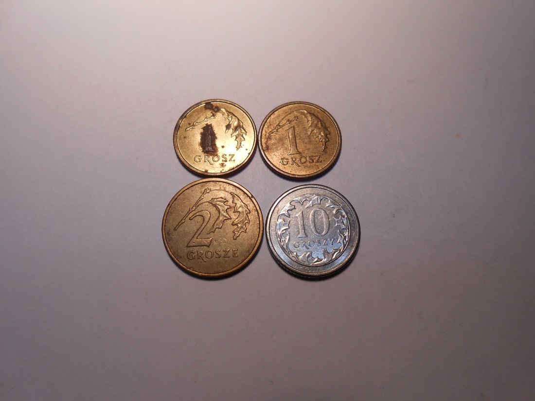  hn8 / Polen, 4er Lot, 1 Grosz 2002+2005 (Y#276), 2 Grosze 2002 (Y# 277), 10 Groszy 2009 (Y#279)   