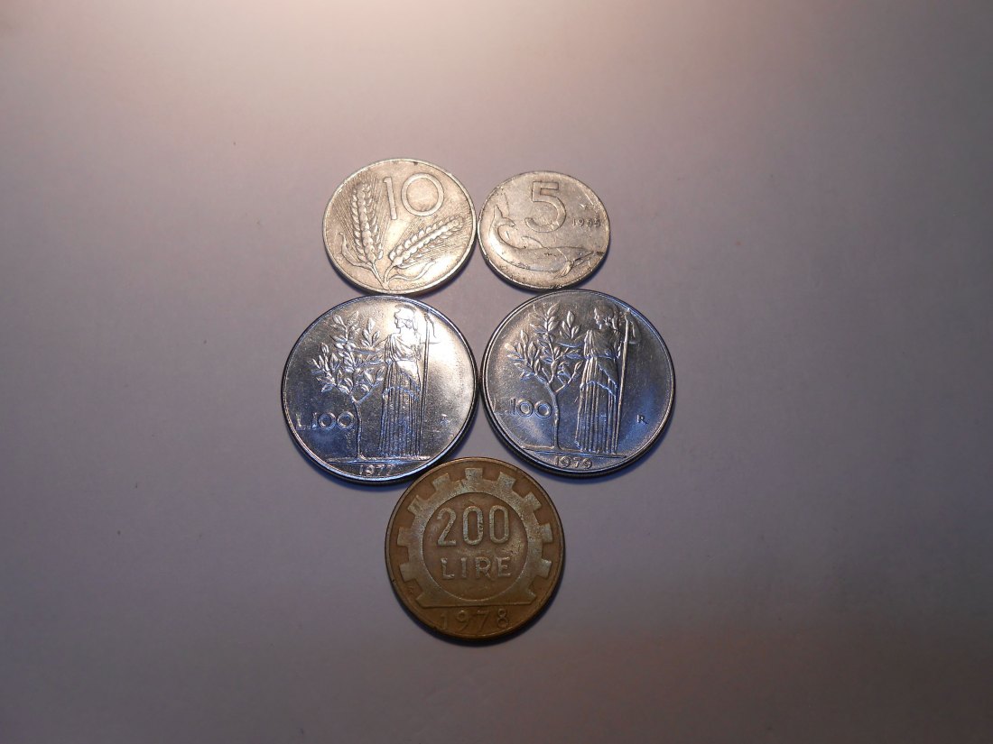  hn11 / Italien, 5er Lot, 5 Lire, 10 Lire, 100 Lire, 200 Lire   