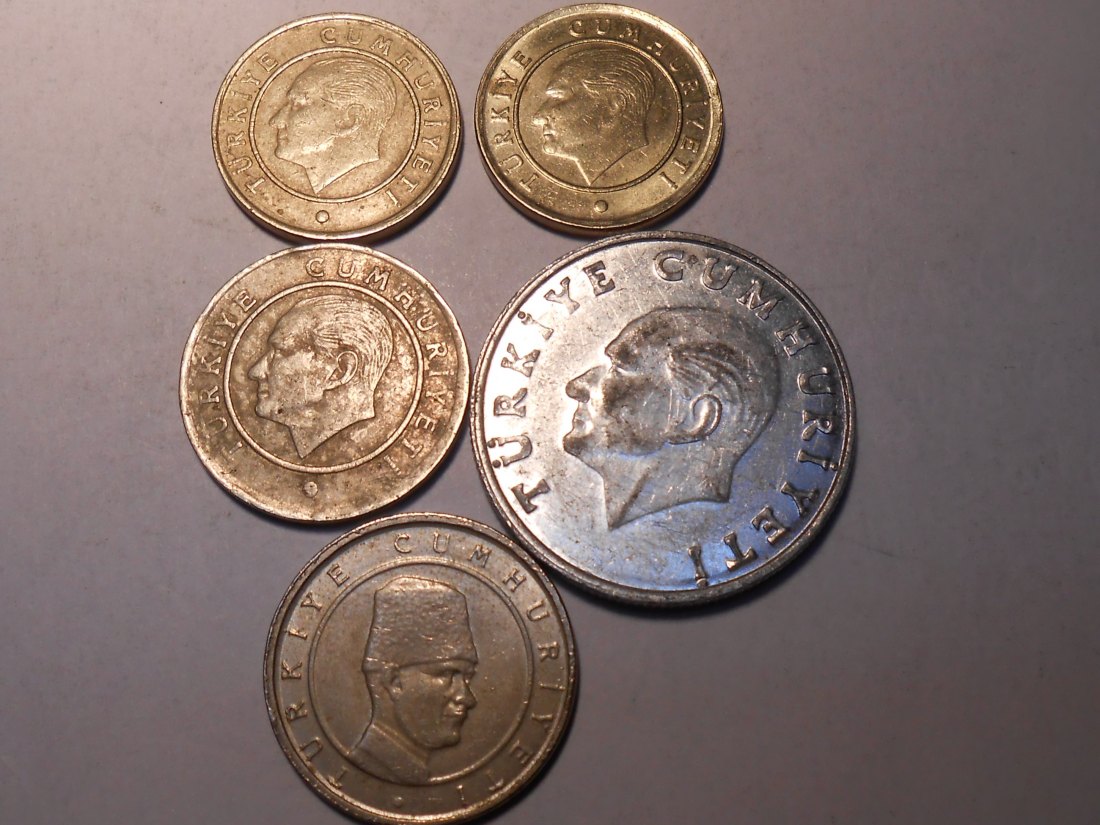  hn17 / Türkei 5er Lot, 2x10 Kurus, 25 Kurus, 25 Lira, 100 BIN Lira   