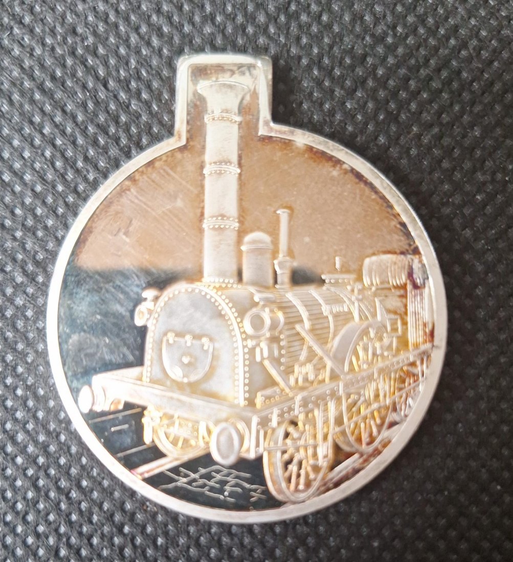  Adler 1835 Erste Eisenbahn in Deutschland, Münzzeichen A, ungewöhnliche Medaille, versilbert   