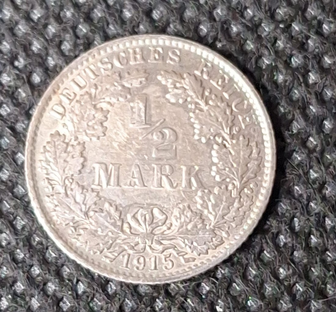  SILBER Kaiserreich, 1/2 Mark 1915 E, 900er Silber, Feingewicht 2,5 Gramm   