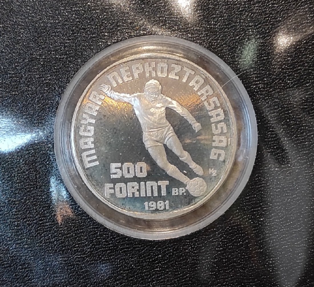  Ungarn 500 Forint 1981, SILBER, Fußball-Weltmeisterschaft 1982 - Fußballfeld, original verschweißt   