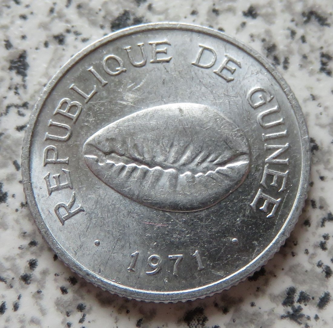  Guinea 50 Cauris 1971   