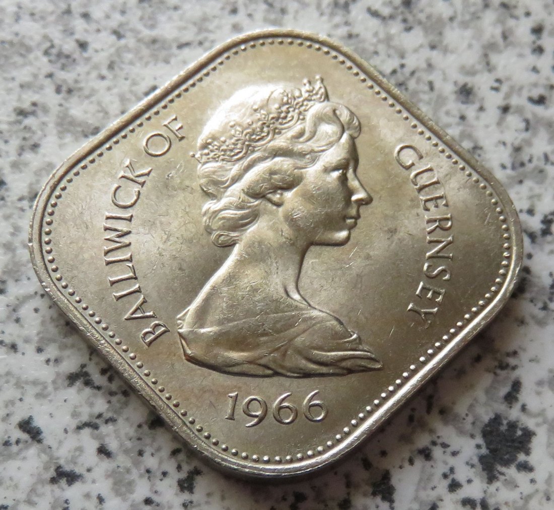  Guernsey 10 Shilling 1966   