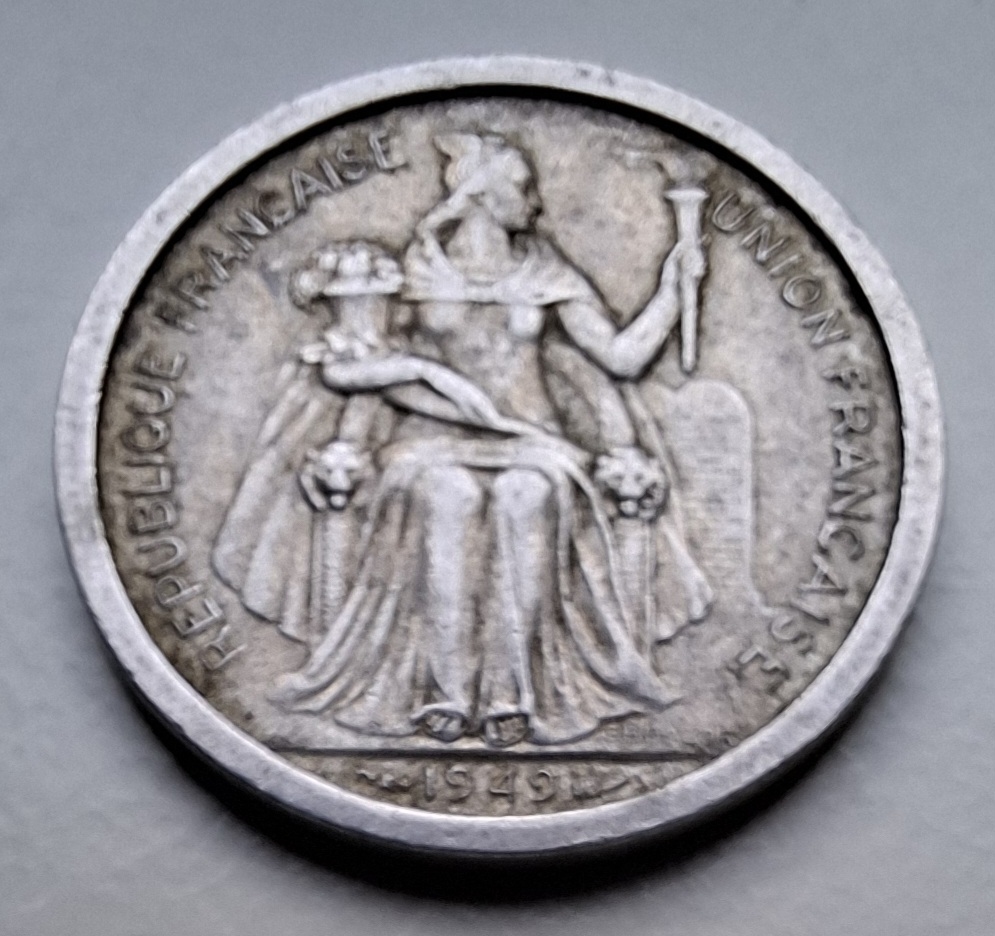  Tahiti Franz. Ploynesien 2 Francs 1949 sitzende Minerva   