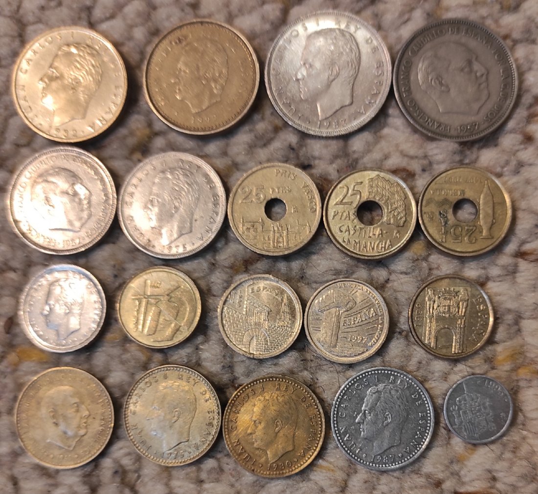 Set 052: Spanien Münzlot mit 19 verschiedenen Münzen   