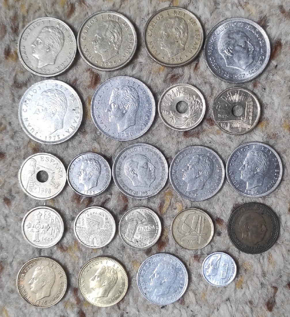  Set 067: Spanien Münzlot mit 17 verschiedenen Münzen   