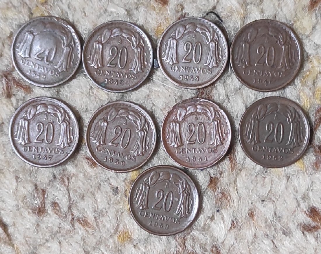  d038: Chile Münzlot mit 8 x 20 Centavos verschiedener Jahrgänge   