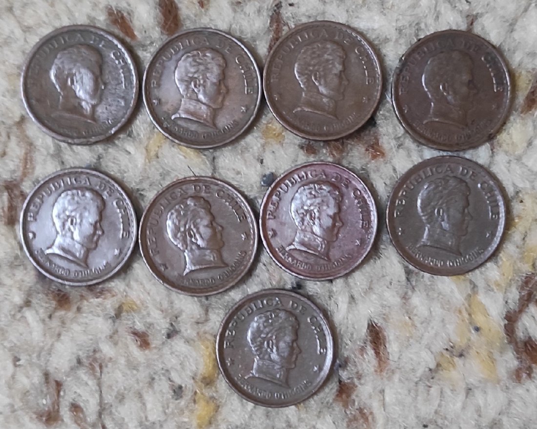  d038: Chile Münzlot mit 8 x 20 Centavos verschiedener Jahrgänge   