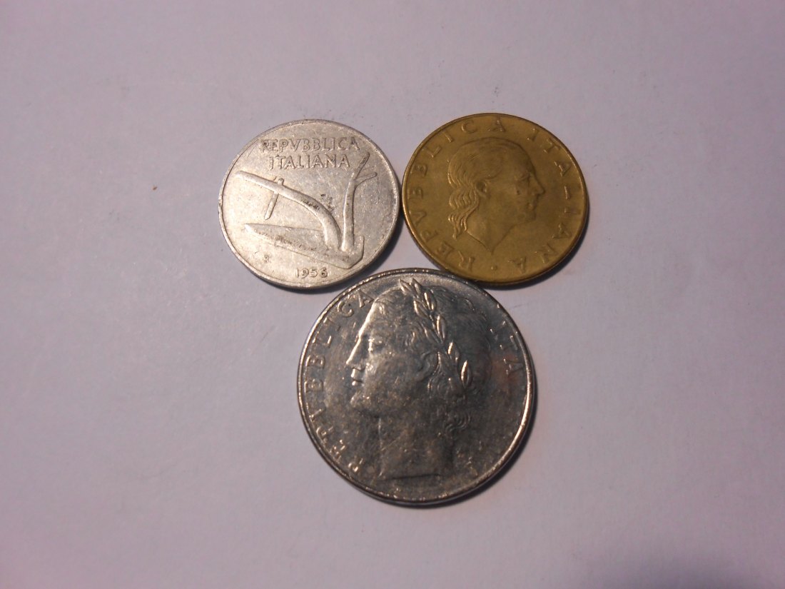  hn19 / Italien, 3er Lot, 10 Lire 1956 R, 100 Lire 1978 R und 200 Lire 1978 R   