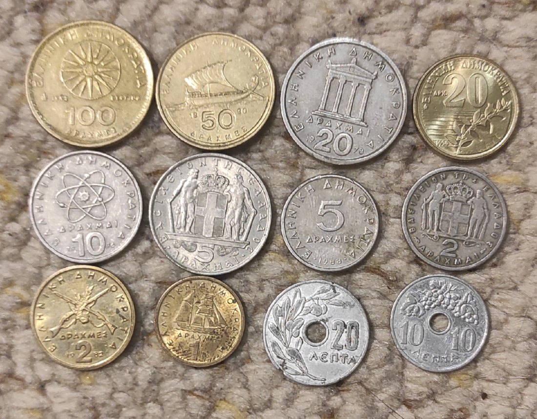  Set 093: Griechenland Münzlot mit 12 verschiedenen Münzen   