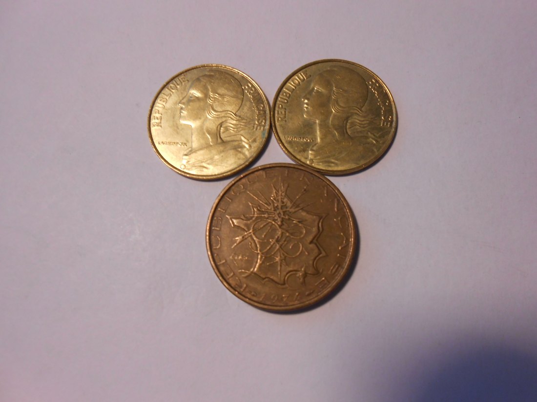  hn23 / Frankreich, 3er Lot, 20 Centimes 1995, 20 Centimes 1997 und 10 Francs 1974 Typ B (KM# 940)   