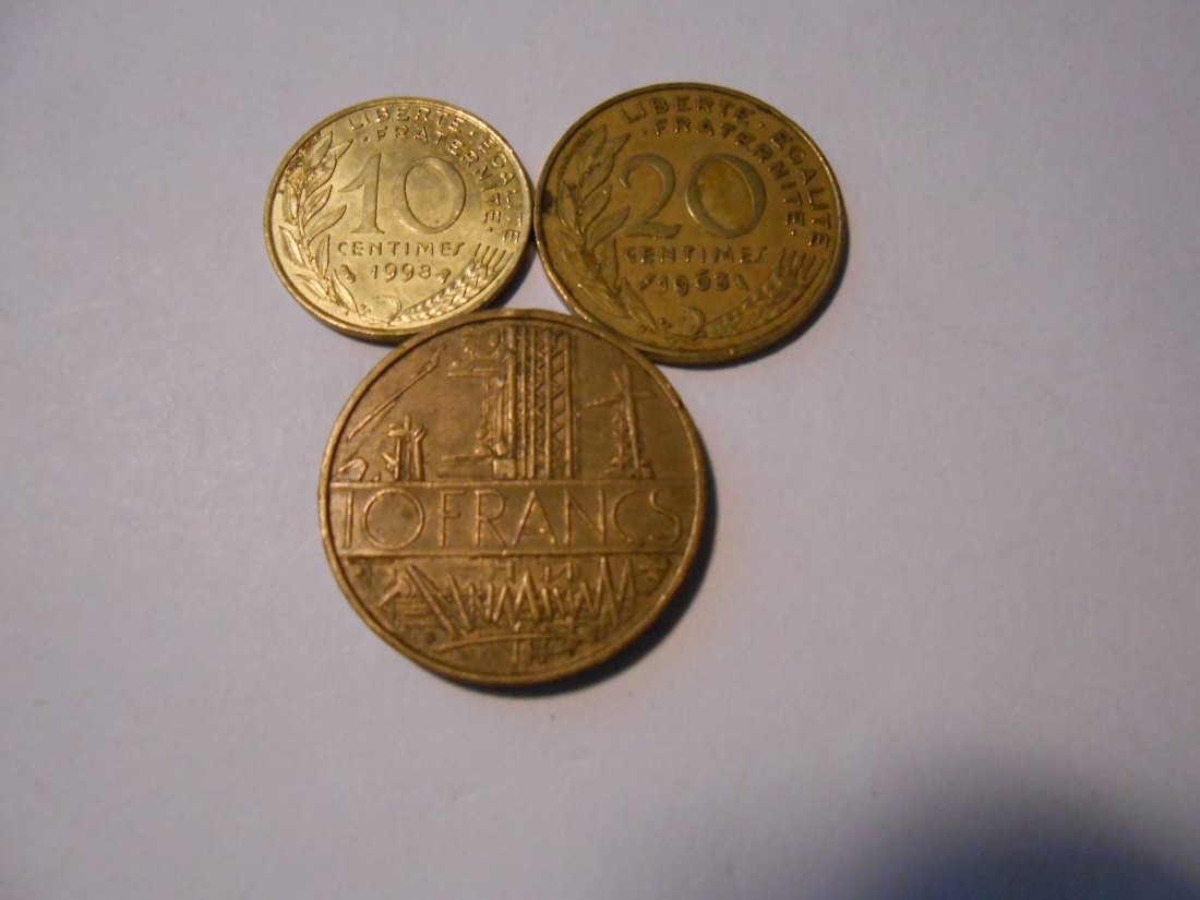 hn24 / Frankreich, 3er Lot, 10 Centimes 1998, 20 Centimes 1963 und 10 Francs 1976 Typ A (KM# 940)