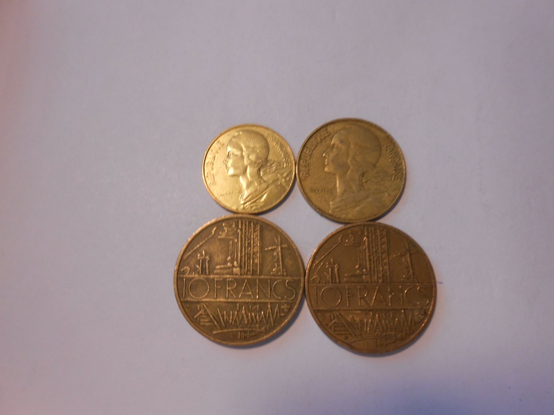  hn35 / Frankreich, 4er Lot, 10 Cent. 1980, 20 Cent. 1978, 10 Francs 1978 Typ A, 10 Francs 1984 Typ B   