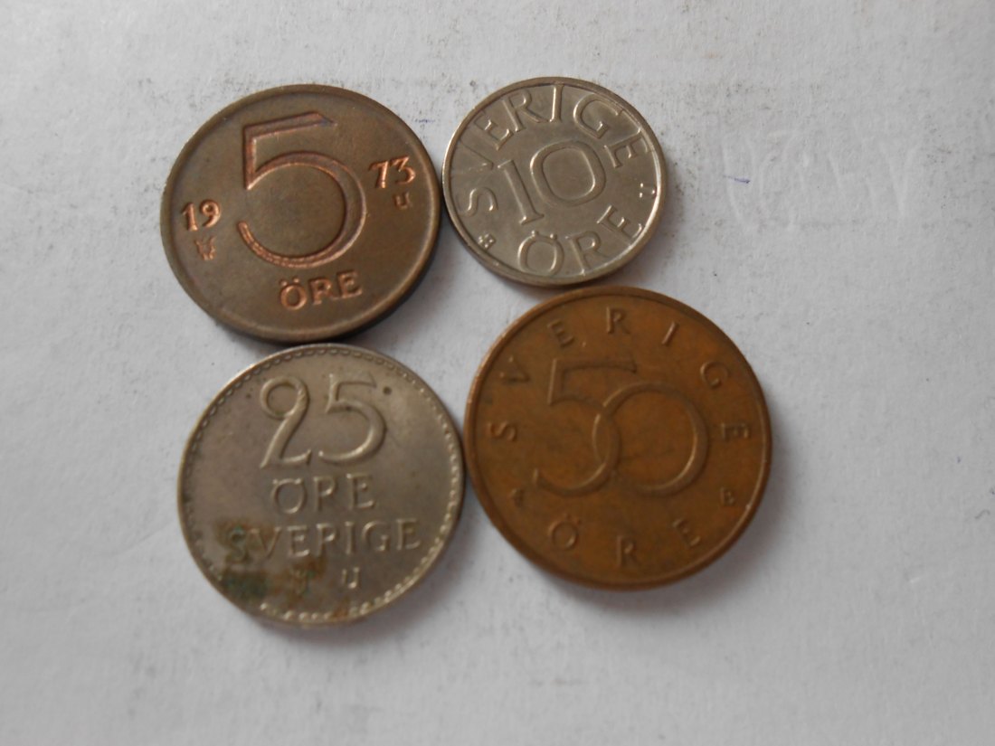 hn61 /Schweden, 4er Lot, 5 Öre 1973 U, 10 Öre 1979 U, 25 Öre 1963 U und 50 Öre 2001 B