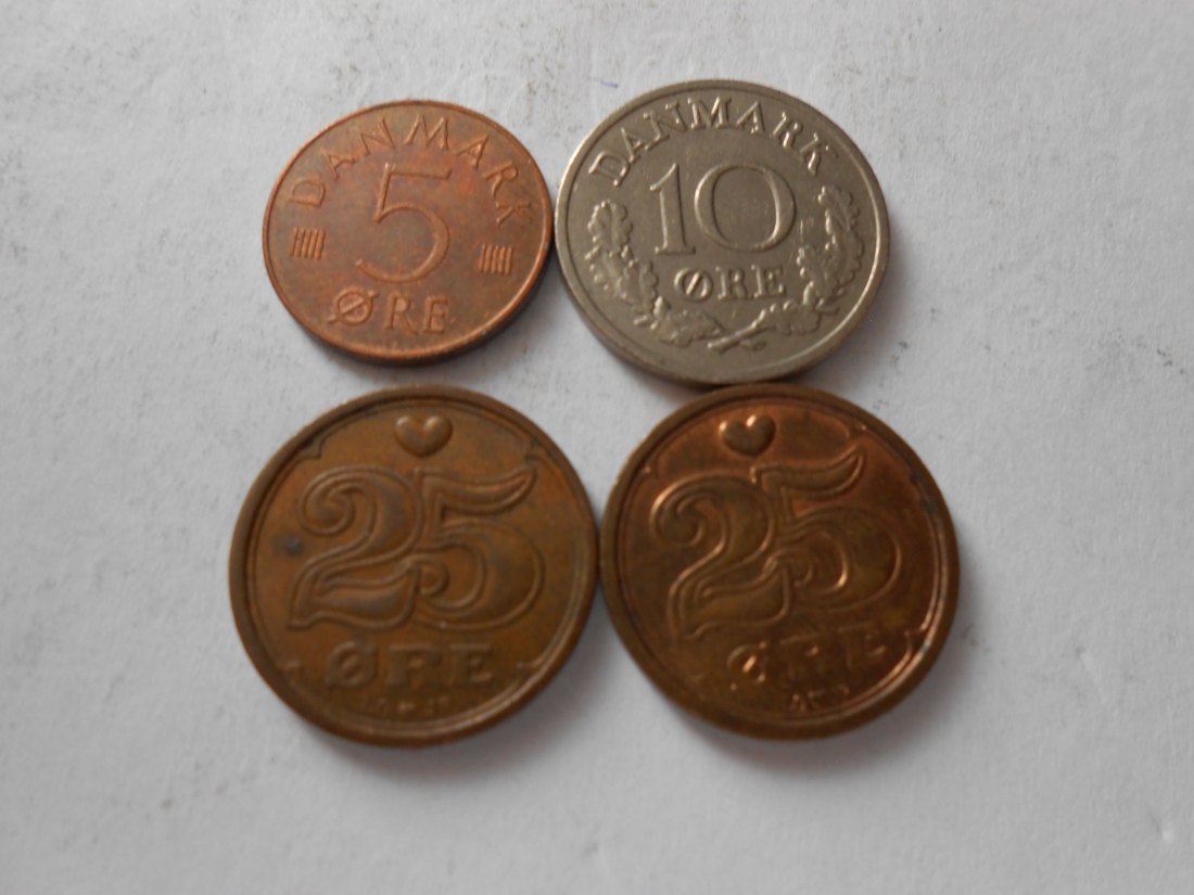 hn65 /Dänemark, 4er Lot, 5 Öre 1973 (KM# 859), 10 Öre 1969 (KM# 849) und 25 Öre 1990 1993 (KM# 868)
