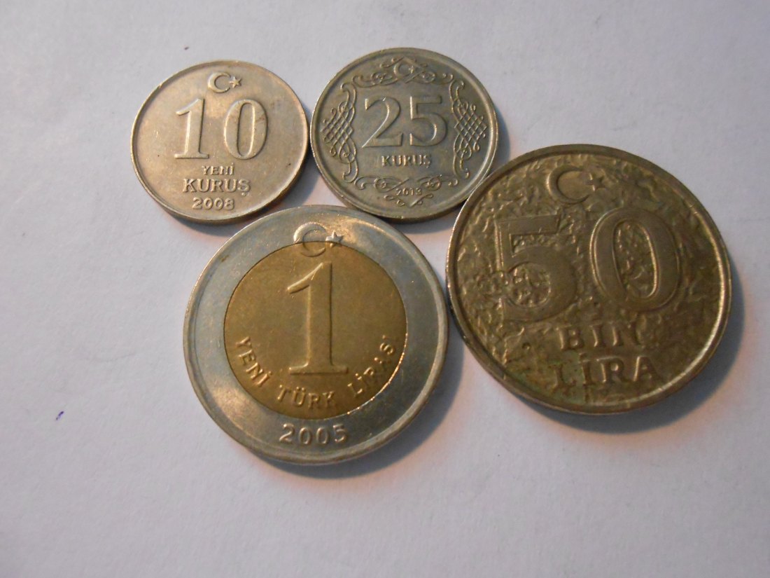hn75 /Türkei, 4er Lot, 10 Kuruş 2008, 25 Kuruş 2013, 1 Lira 2005, 50 BIN Lira/ 50.000 Lira 2000