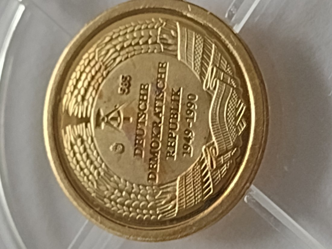  Goldmedaille, zum Mauerfall, 0,5 Gramm Au 585 lt Fotos   