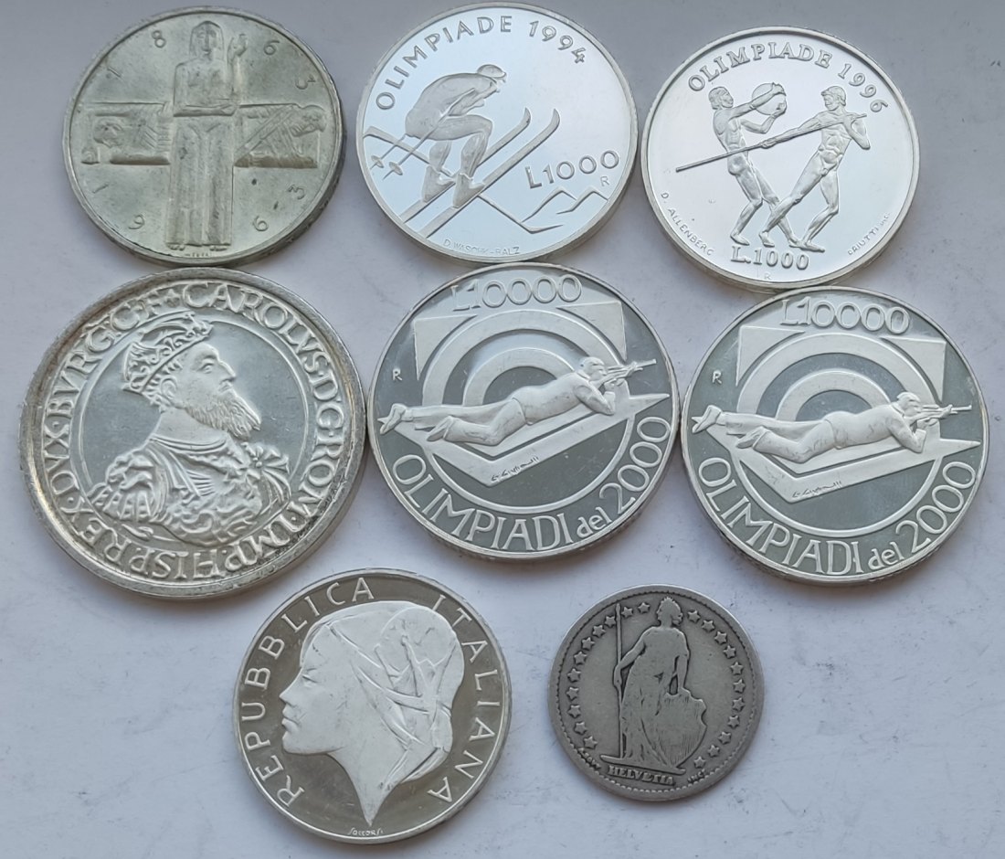 Mixed lot of silver coins. 105 grams of pure silver