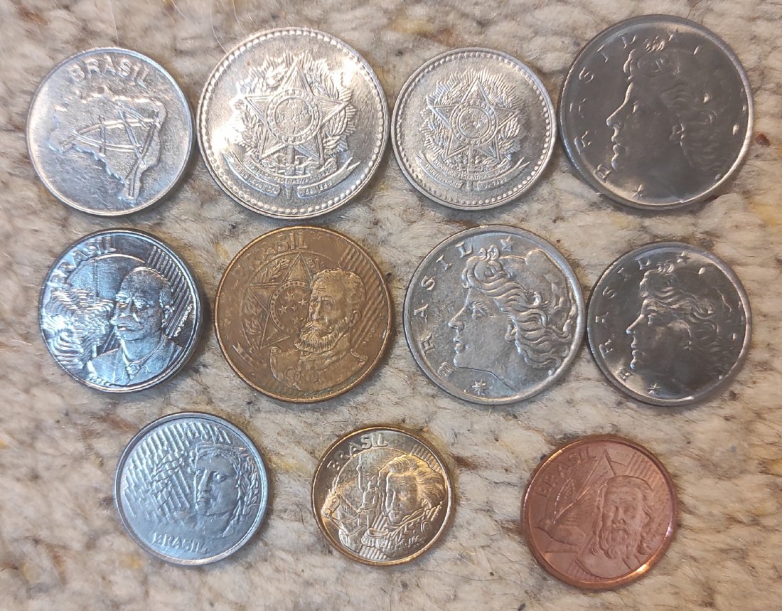 Set 125: Brasilien Münzlot mit 11 verschiedenen Münzen   