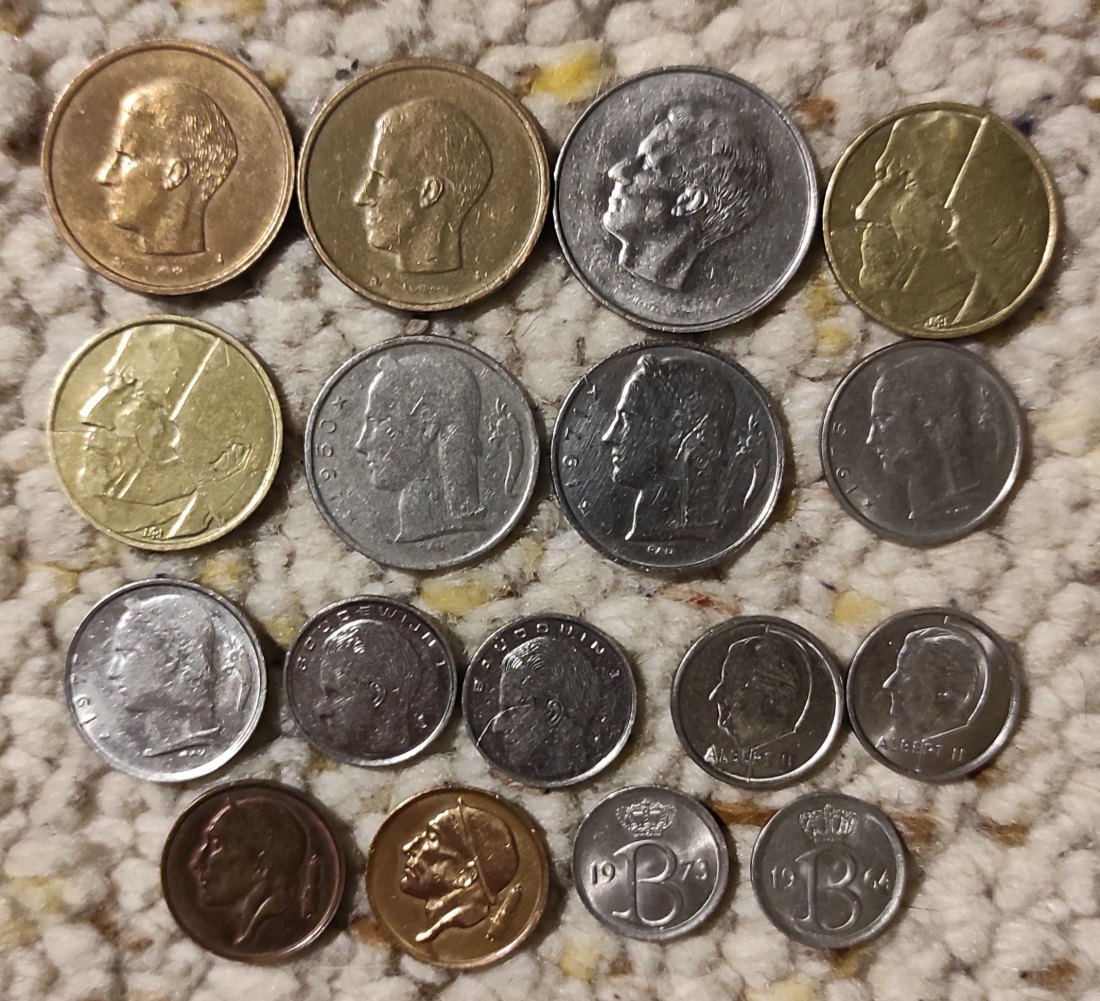  Set 111: Belgien Münzlot mit 17 verschiedenen Münzen   
