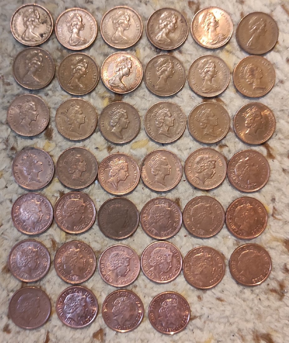  Set 002: Großbritannien 28 x 1 Penny Stücke verschiedener Jahrgänge   