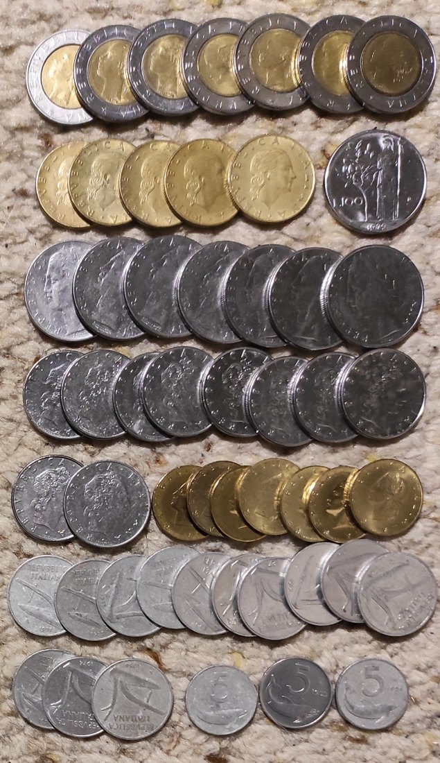  Set 068: Italien großes Münzlot mit 7x500 Lire, 5x200 Lire, 8x100 Lire, 10x50 Lire, und weitere   