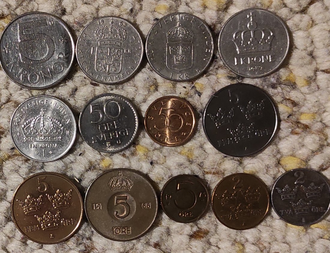  Set 120: Schweden Münzlot mit 13 verschiedenen Münzen, z.T. auch Ältere   