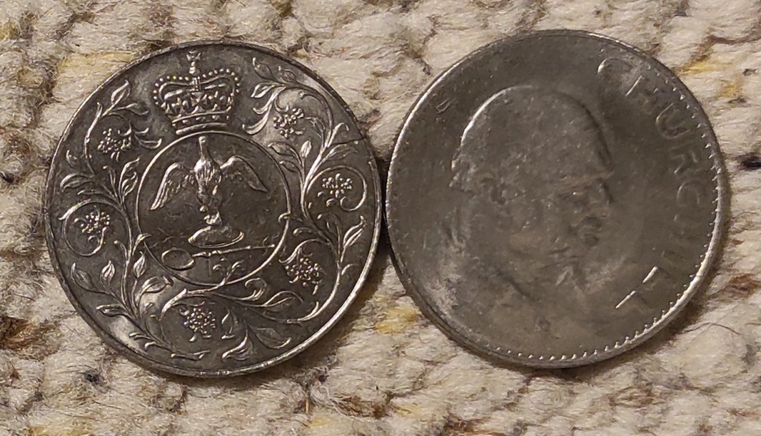  d001 Großbritannien Mini Münzlot mit 2 großen Münzen   