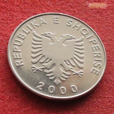  Albania 5 leke 2000   