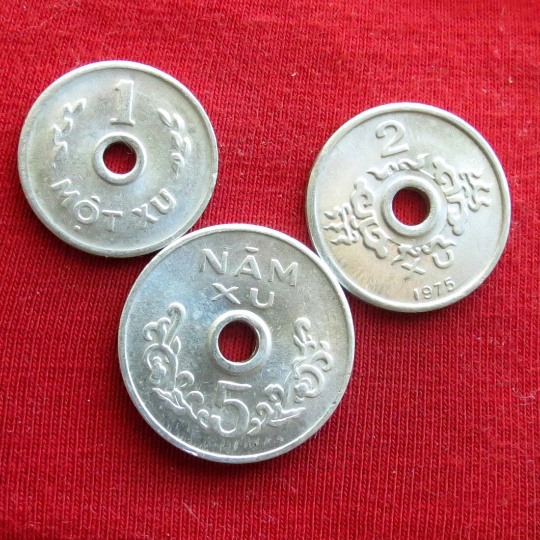  Vietnam  1 + 2 + 5 xu 1975   