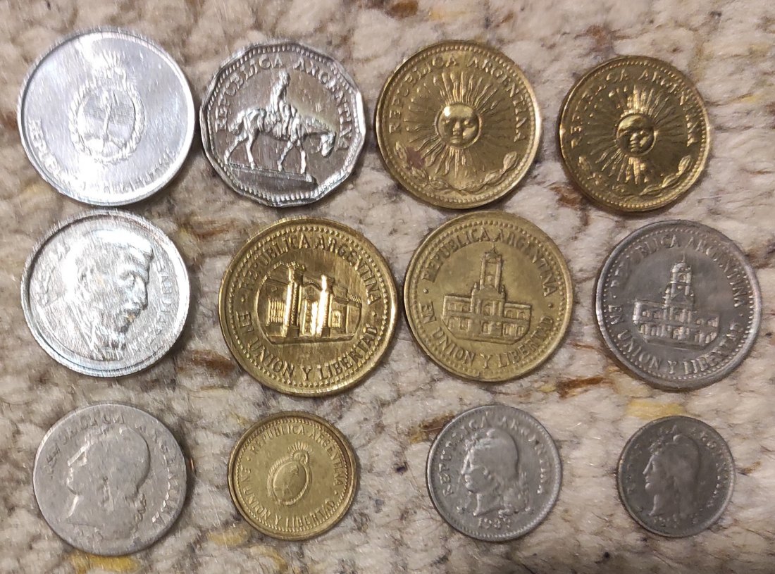  Set 068: Argentinien Münzlot mit 12 verschiedenen Münzen   