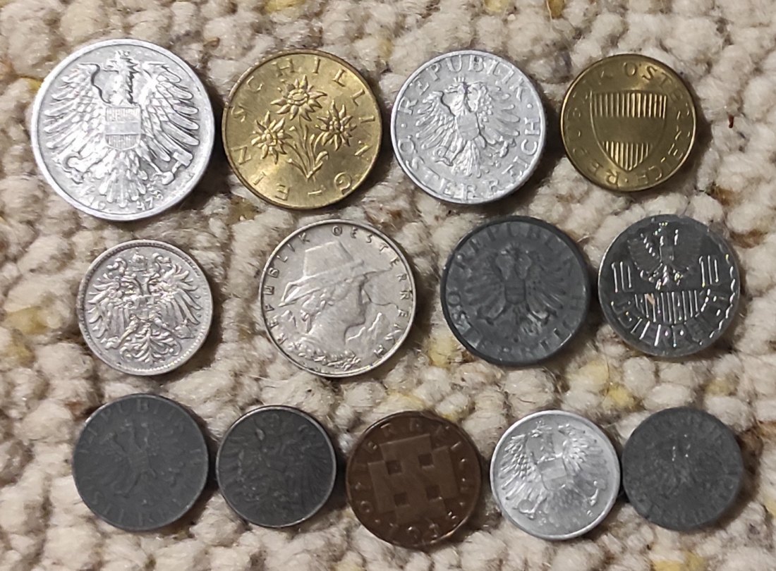  Set 001: Österreich Münzlot mit 13 z.T. älteren, verschiedenen Münzen   
