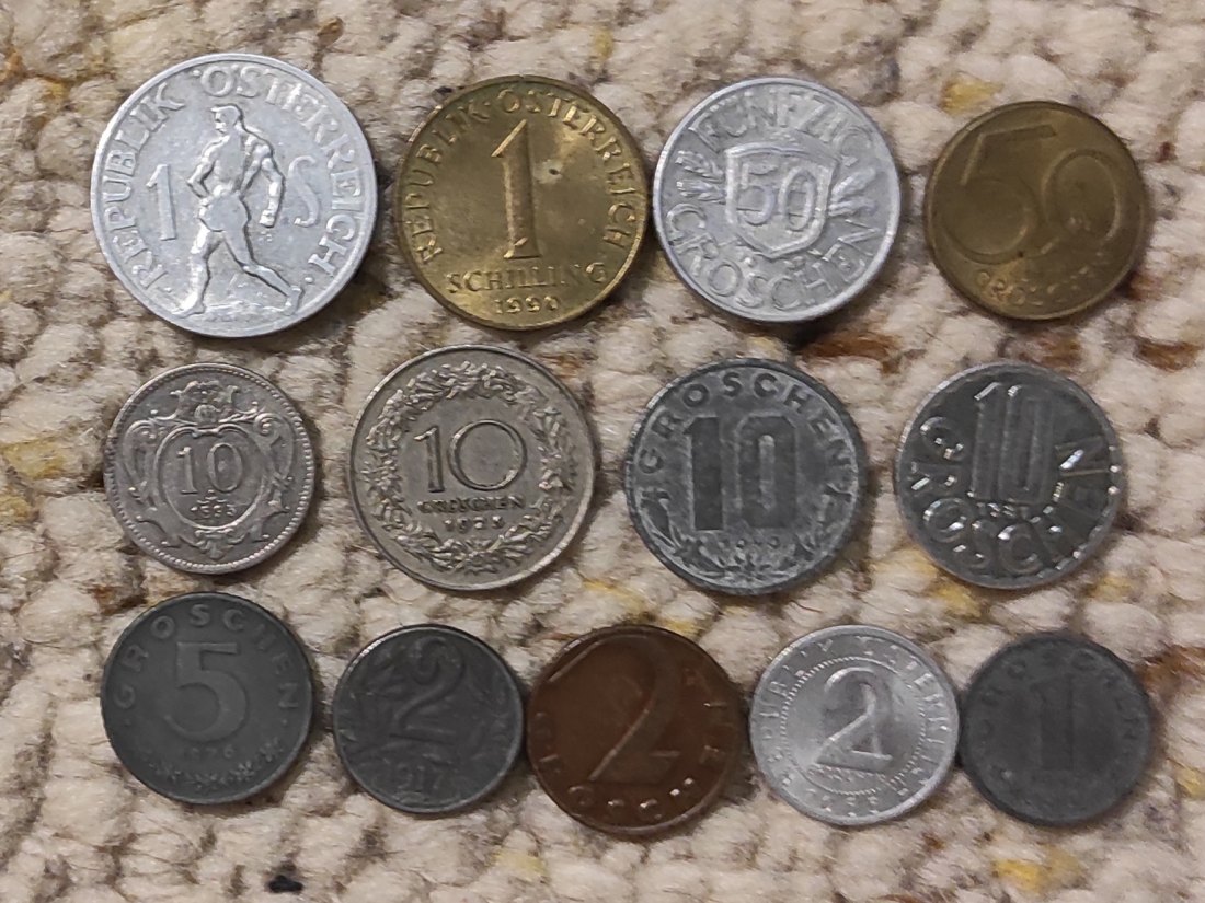  Set 001: Österreich Münzlot mit 13 z.T. älteren, verschiedenen Münzen   