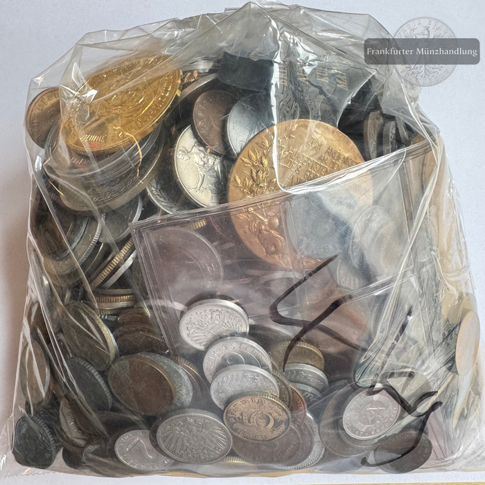  LOT: 4kg diverse Weltmünzen aus div. Jg FM-Frankfurt Gesamtgewicht: 4kg   