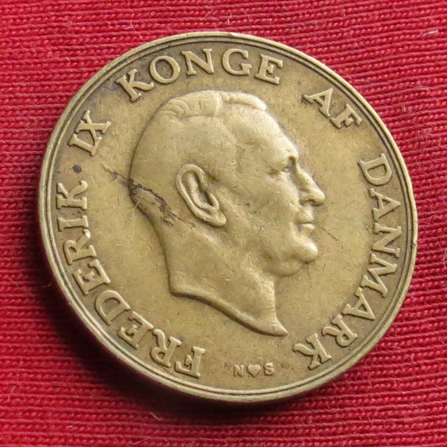  Denmark 1 krone 1947   KM# 837   