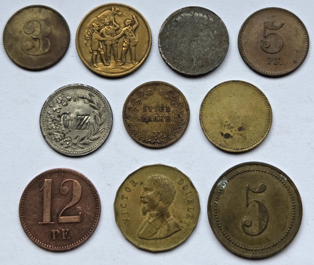  Deutsches Reich: Lot aus zehn verschiedenen Marken und Token   