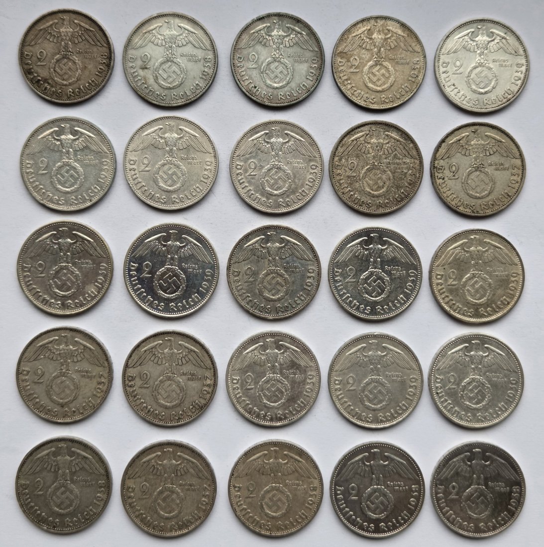  Deutsches Reich: 25 x 2 Mark Hindenburg, zusammen 125 g Feinsilber   