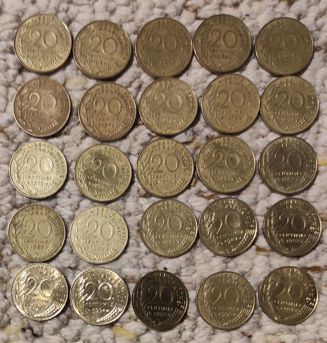  Set 021: Frankreich Münzlot mit 25 x 20 Centimes verschiedener Jahrgänge   