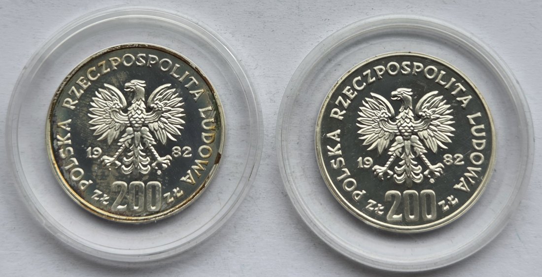  Polen: 2 x 200 Zloty Fußball 1982, zusammen 26,4 g Feinsilber   