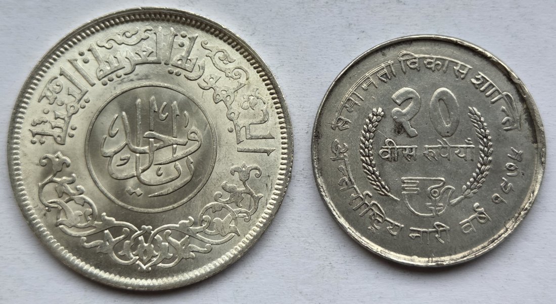  Jemen/Nepal: Lot aus zwei Silbermünzen, zusammen 21,9 g Feinsilber   