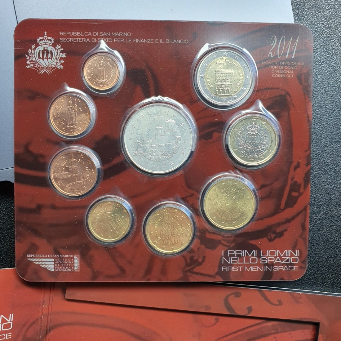  San Marino Euro KMS 2011 inkl. 5€ Silbermünze im Original OVP.   