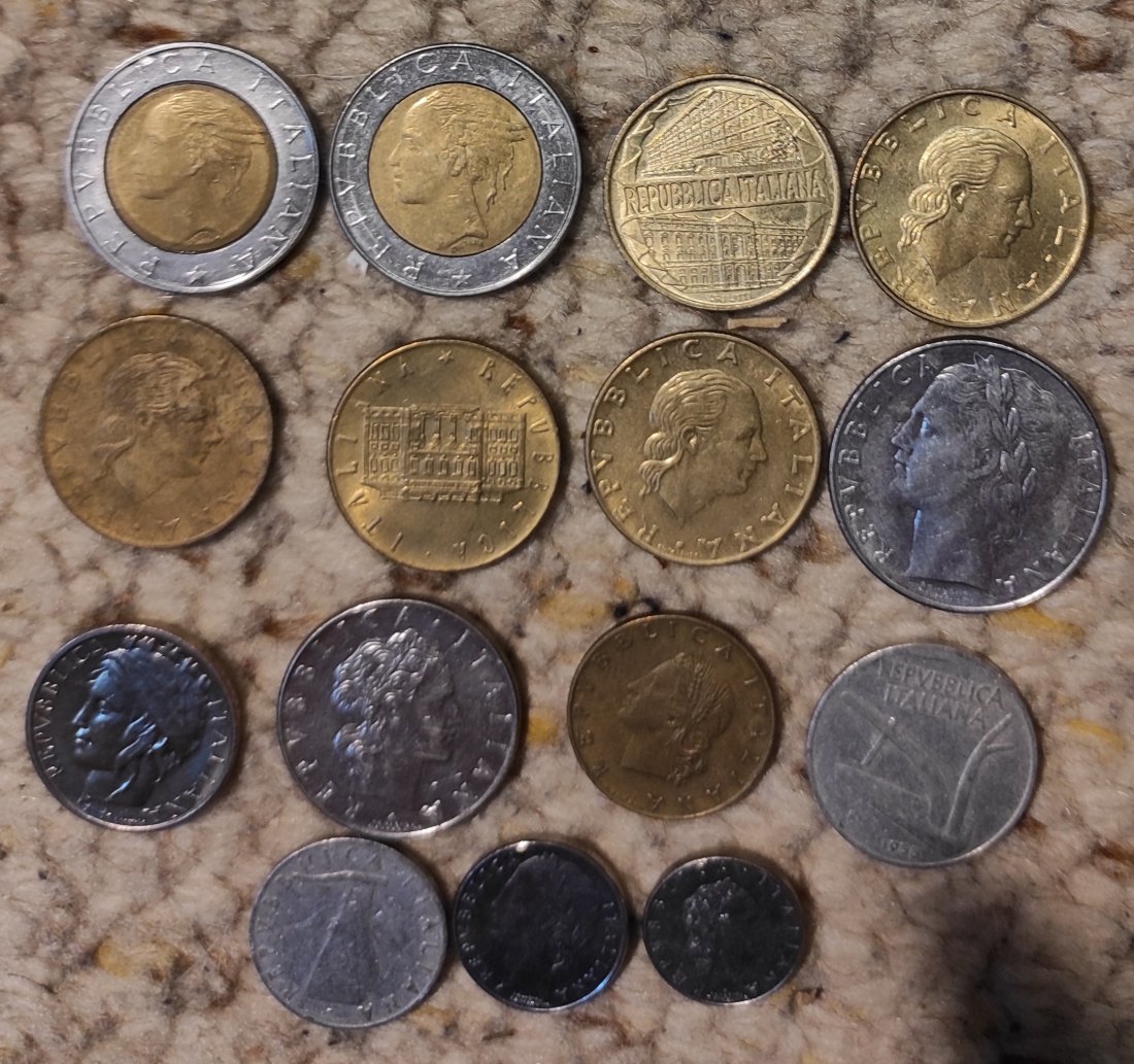  Set 014: Italien Münzlot mit 15 verschiedenen Münzen   