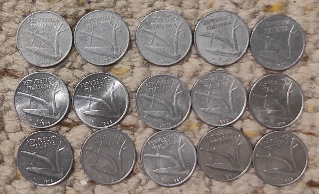  Set 037: Italien Münzlot mit 15 Stück 10 Lire   